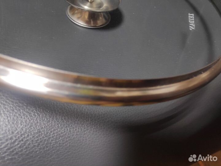 Крышка на посуду