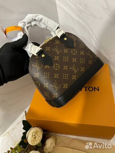 Сумка Louis Vuitton Alma BB