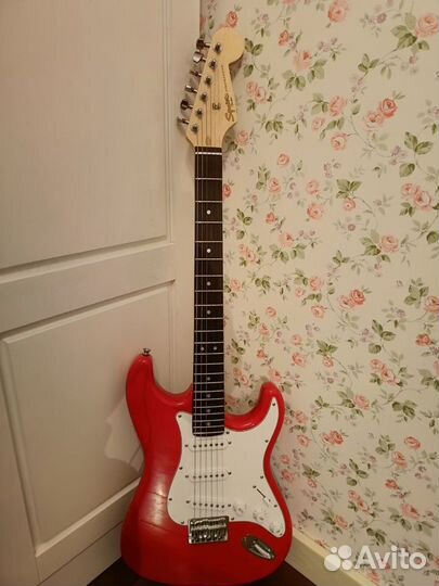 Электрогитара fender squier stratocaster