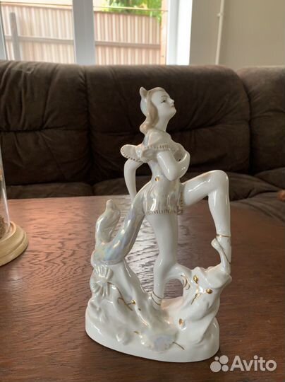 Фарфоровая Статуэтка Балерина Кошка—Вербилки