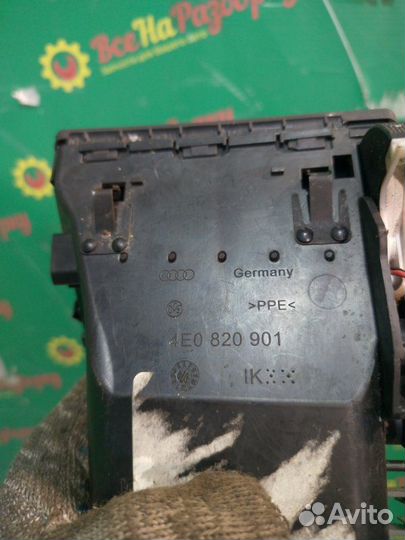 Дефлектор воздуховода Audi A8 D3 седан 2.0 1990