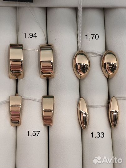 Золотые серьги гладкие разные