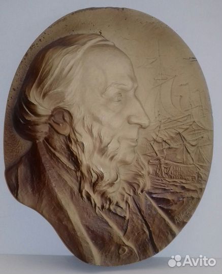 Плакетка-барельеф