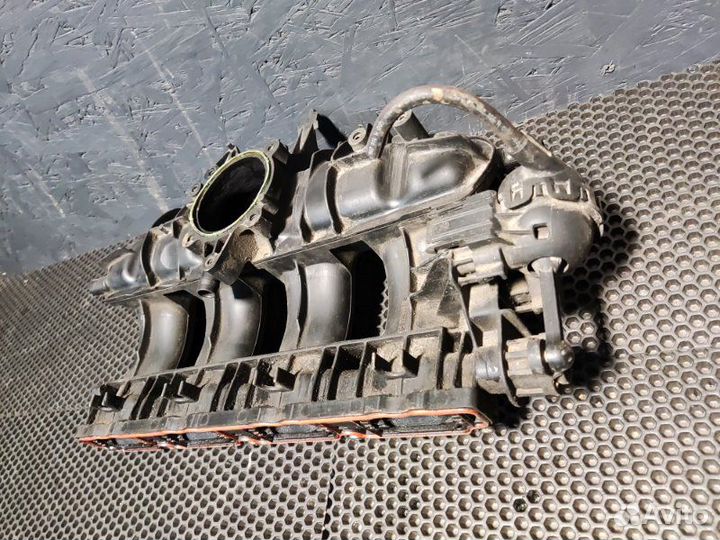 Коллектор впускной Audi Q3 CDA 2012