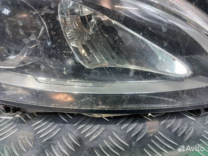 Фара правая Mercedes C-Class W205 2014-2018