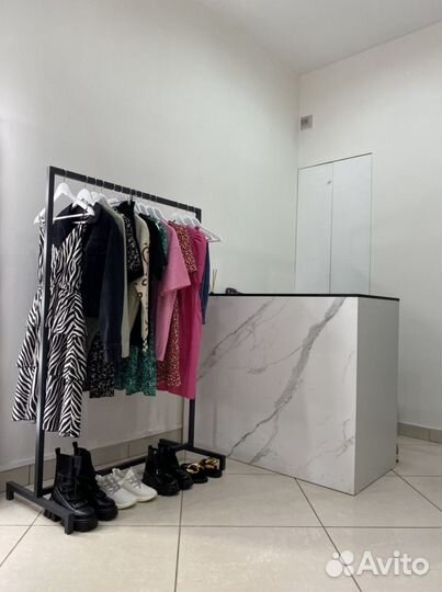 Кассовый стол из мдф / Стойка ресепшн