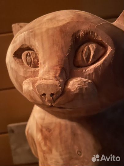 Кот из дерева