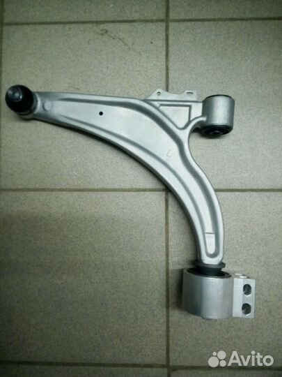 Рычаг подвески левый передний на Опель Вектра С