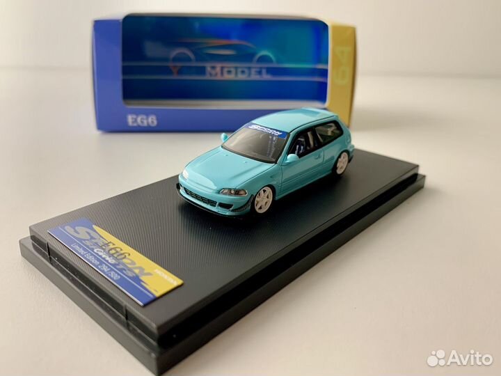 Коллекционная машинка Honda Civic 1:64