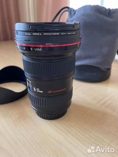 Объектив на фотоаппарат