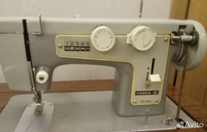 Швейная машина 