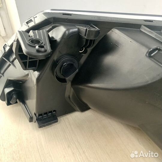 Фара правая Kia Rio 2010-2014