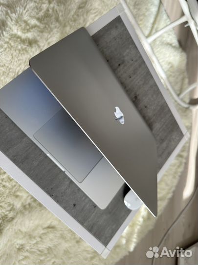 Macbook pro 13 2020 m1