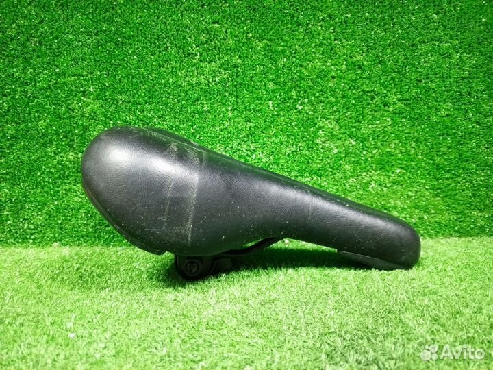 Седло сиденье велосипедное черное