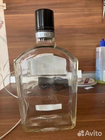 Бутылка коллекционная виски