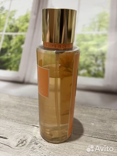 Парфюмированный спрей для тела