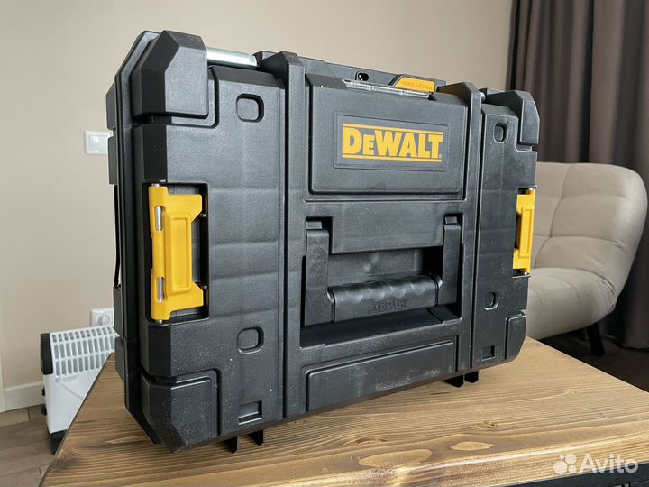 Кейс Dewalt TStak