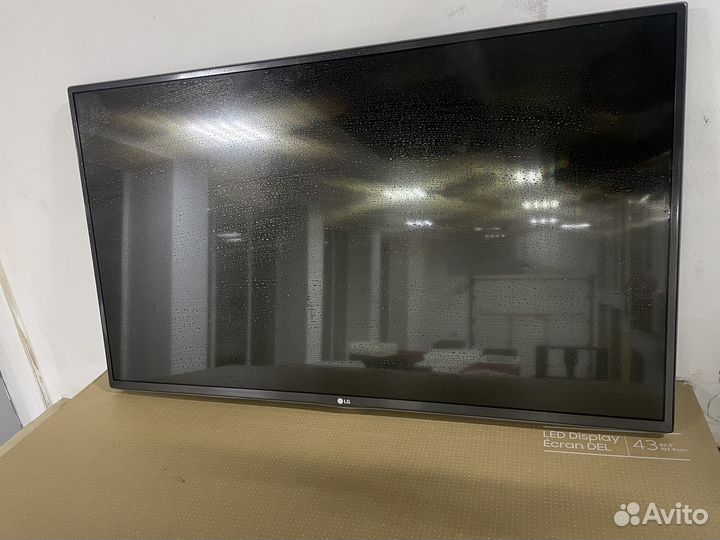 Телевизор LG SMART tv 43