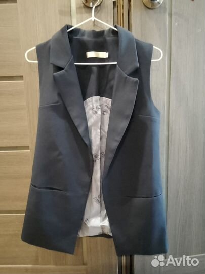 Жилетка женская