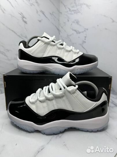 Nike air jordan 11 low