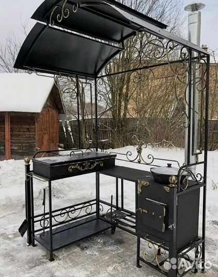 Мангал с крышей