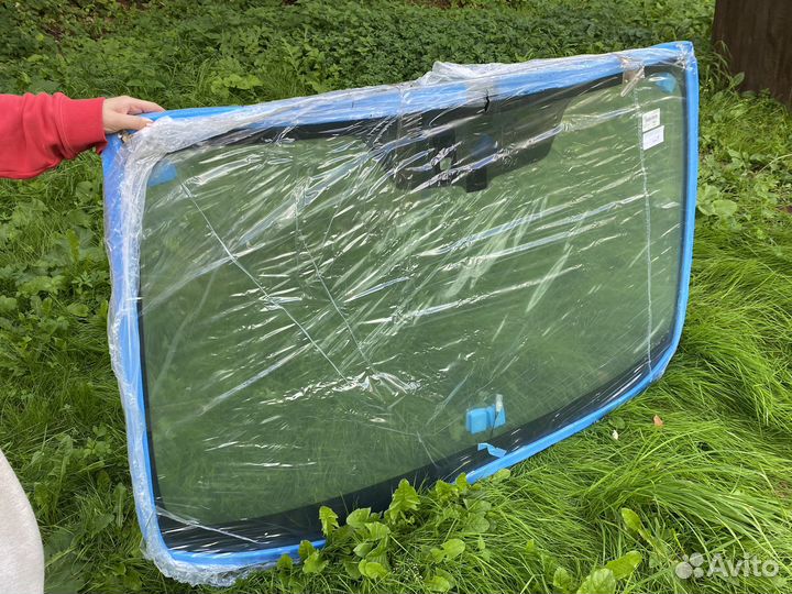 Лобовое стекло Subaru Forester 2014 с обогревом