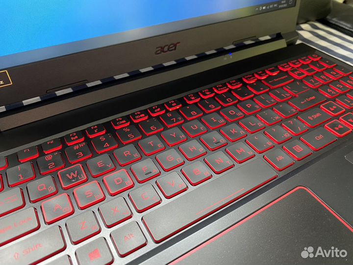 Игровой ноутбук Acer Nitro 5 AN515 15.6