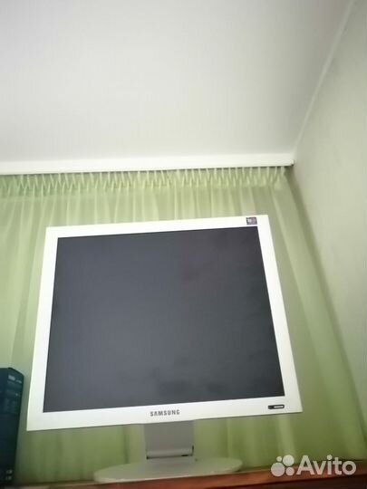 Монитор тft 17