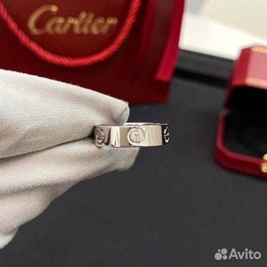 Кольцо с бриллиантами Cartier Love 0,11ct