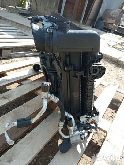 Кассета радиаторов в сборе VW Jetta 5