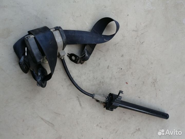 Ремень безопасности левый для VW Golf III/Vento