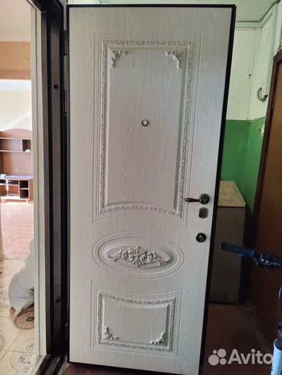 Дверь мощная входная железная бу