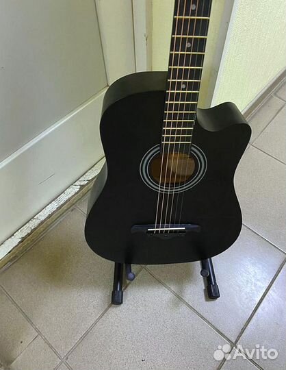 Гитара акустика