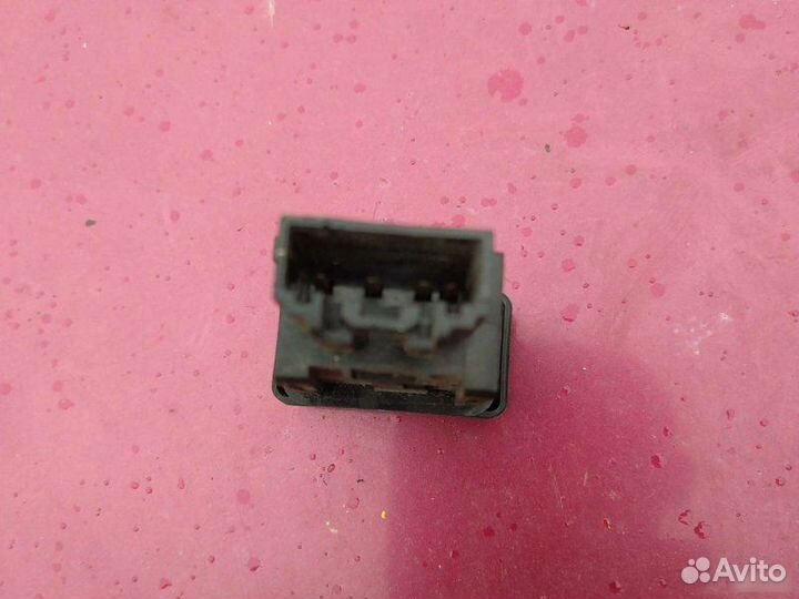 Кнопка аварийной сигнализации Mazda 3 BK 2006