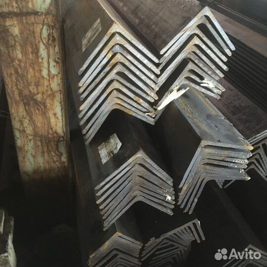 Уголок металлический