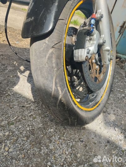 Yamaha XJR400