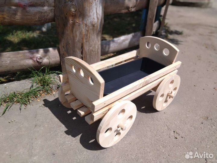 Садовая декоративная фигура 