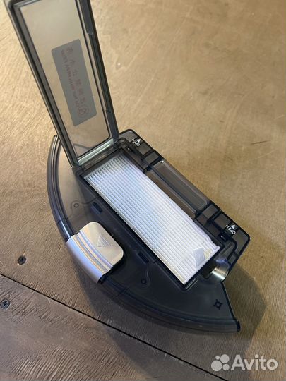 Контейнер для сбора пыли робота пылесоса