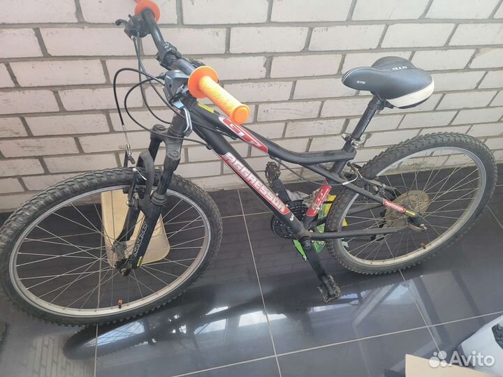 Велосипед GT aggressor XS 24“