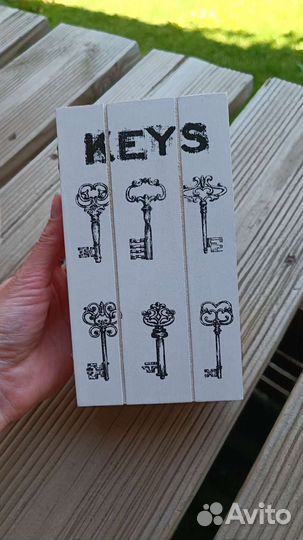 Ключница настенная из дерева