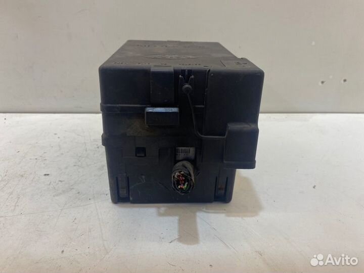 Блок предохранителей под капот Kia Spectra седан