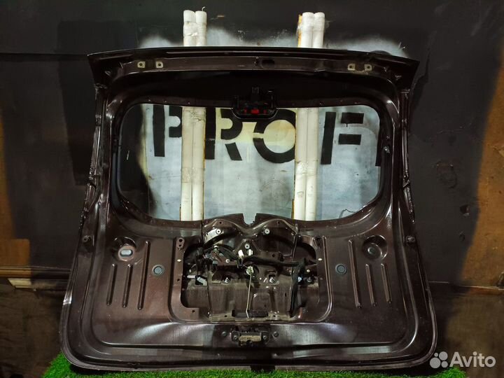 Крышка багажника Renault Duster