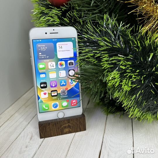 iPhone 8, 64 ГБ