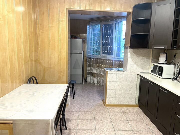 3-к. квартира, 75 м², 1/10 эт.