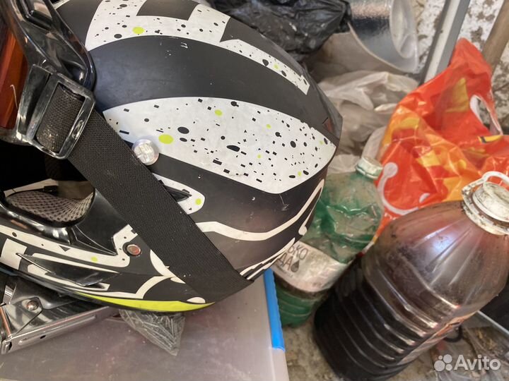 Кроссовый шлем