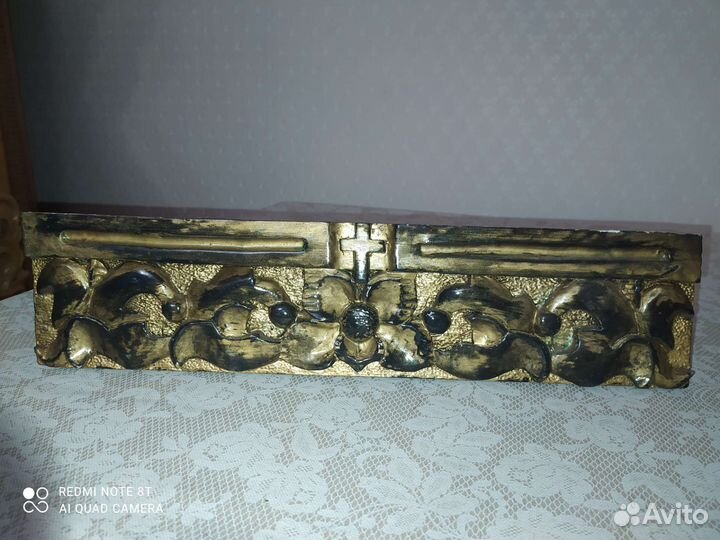 Угловая полка для икон