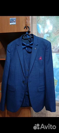 Костюм, одивался один раз на выпускной