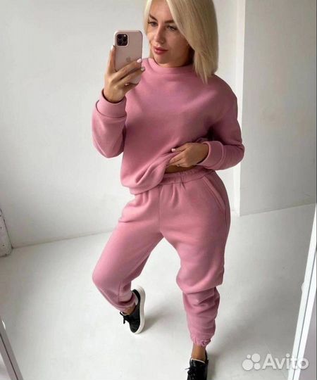 Спортивный костюм женский