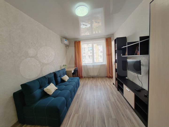 2-к. квартира, 52 м², 2/3 эт.