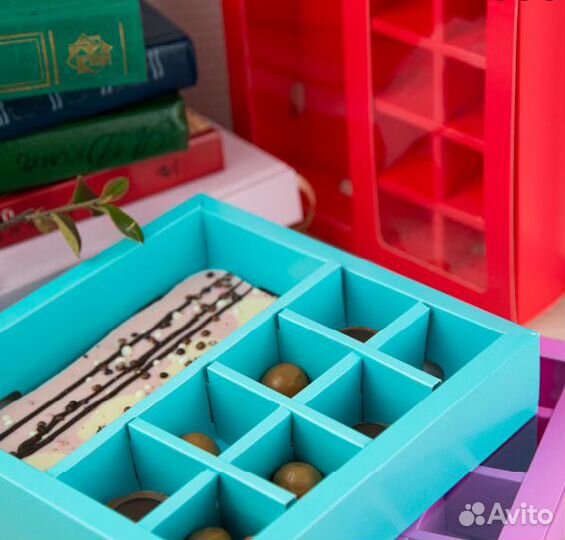 Коробочка для конфет голубая, 8 конфет